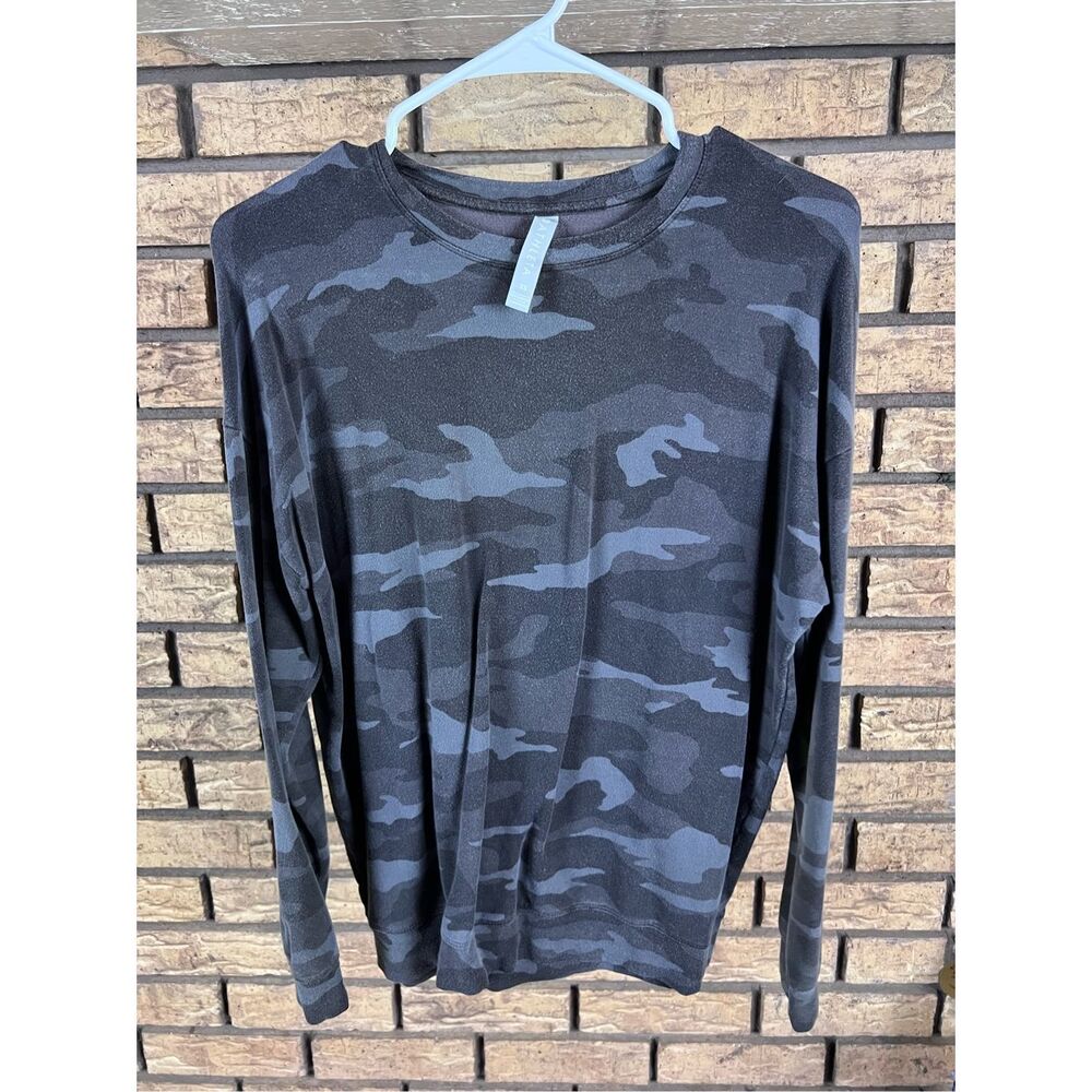 Athleta Crewneck Relaxed Sweatshirt Womens xtra Small‎ Gray Camo Terry